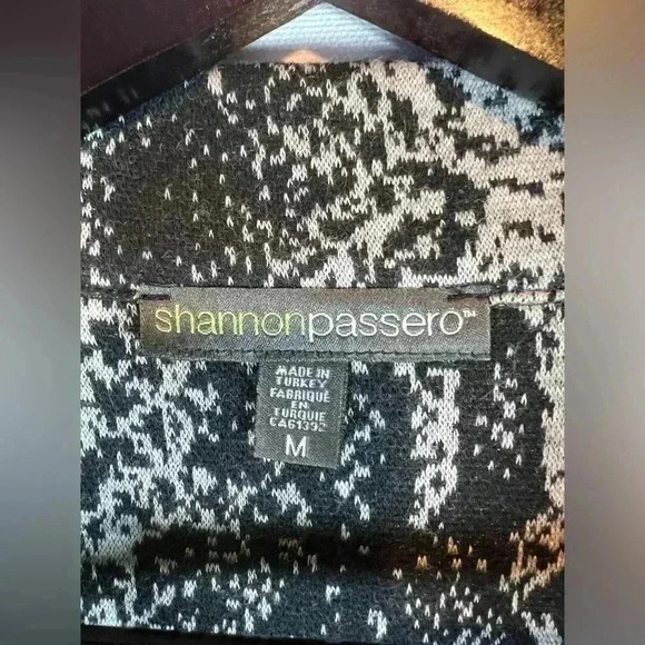 Shannon Passero Turkish swing jacket cardigan sweater size Medium snake print - Picture 3 of 11